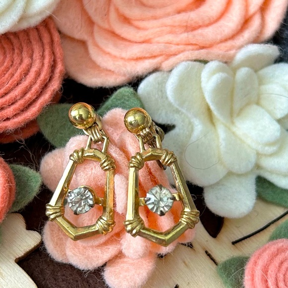 Vintage Jewelry Vintage 7s Screw Back Dangle Earrings Poshmark